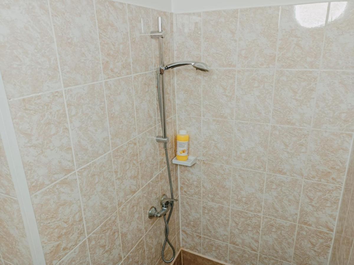 Ferienwohnung Piata Romana Luxury Bukarest Exterior foto
