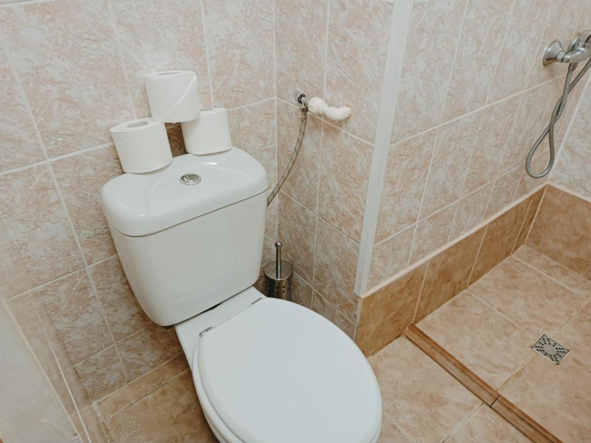 Ferienwohnung Piata Romana Luxury Bukarest Exterior foto